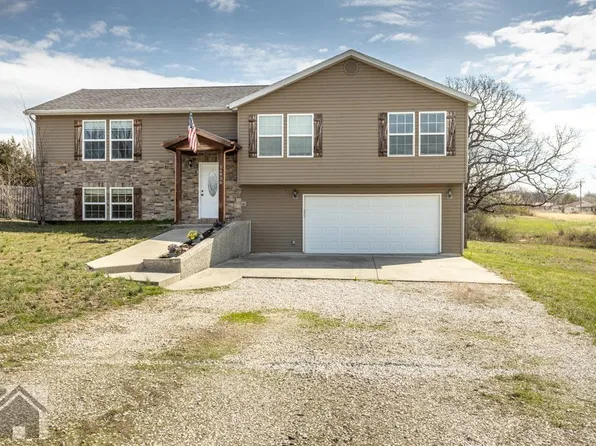 26930 Savery Ln, Laquey, MO 65534