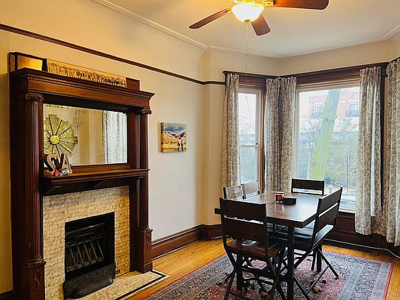 4th image of 3225 N Wilton Ave #1