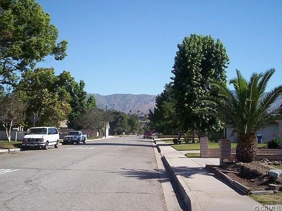 3rd image of 3437 N Mayfield Ave
