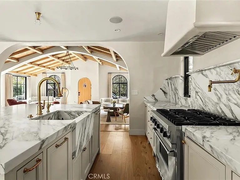 738 San Lorenzo St — Photo 13