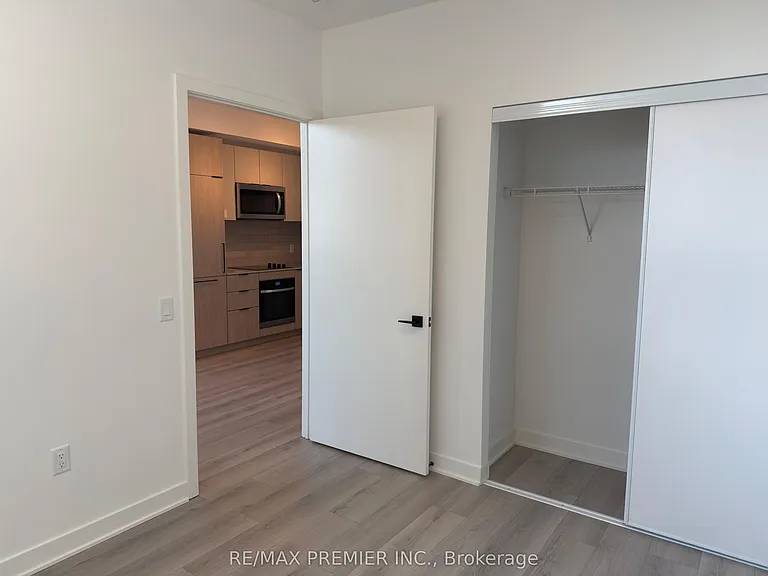 1185 Dupont St #803 — Photo 9