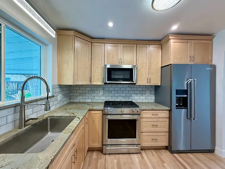 1415 S Jackson St — Photo 11