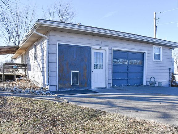 4th image of 15451 365th St