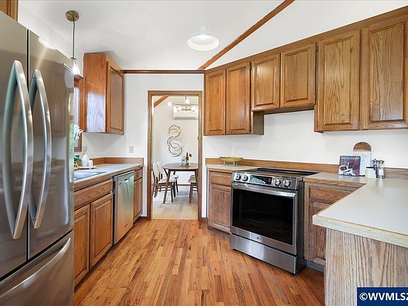 3rd image of 2871 NW Rolling Green Dr