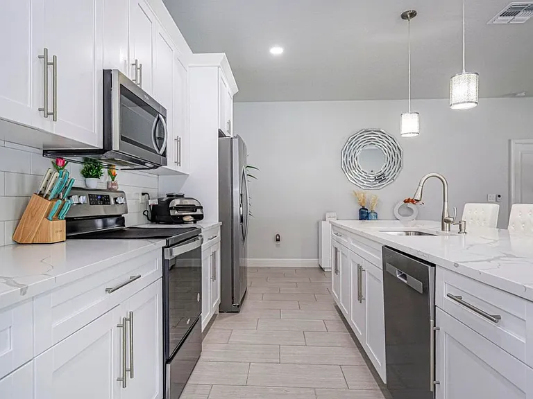 3010 Eldron Blvd SE — Photo 9