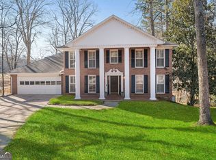 400 Fallen Leaf Ln, Roswell, GA 30075