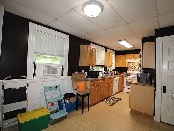 2nd image of 47 High St #A