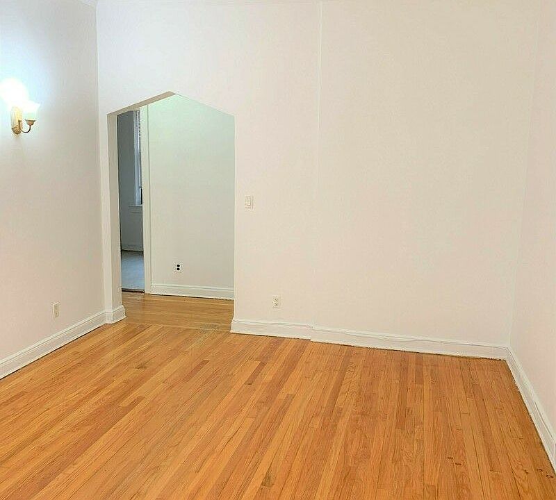 1st image of 923 73rd St APT 1A