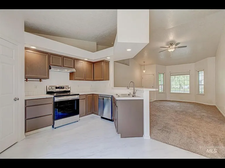 1400 W Hasket Ct — Photo 5