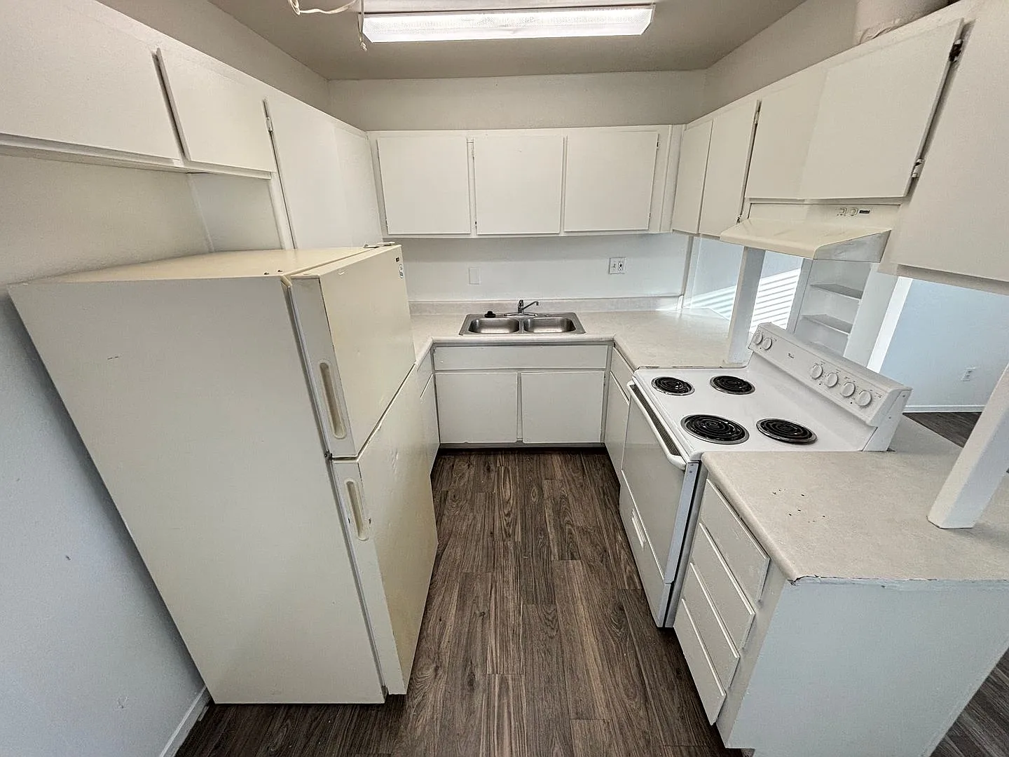 147 Westminster Way Unit D — Photo 2