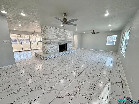 5th image of 606 Adams Dr