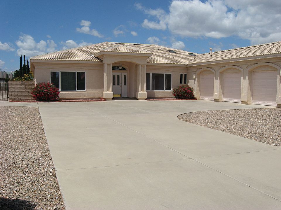 1st image of 2726 Brewer Dr