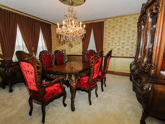 Formal dining room