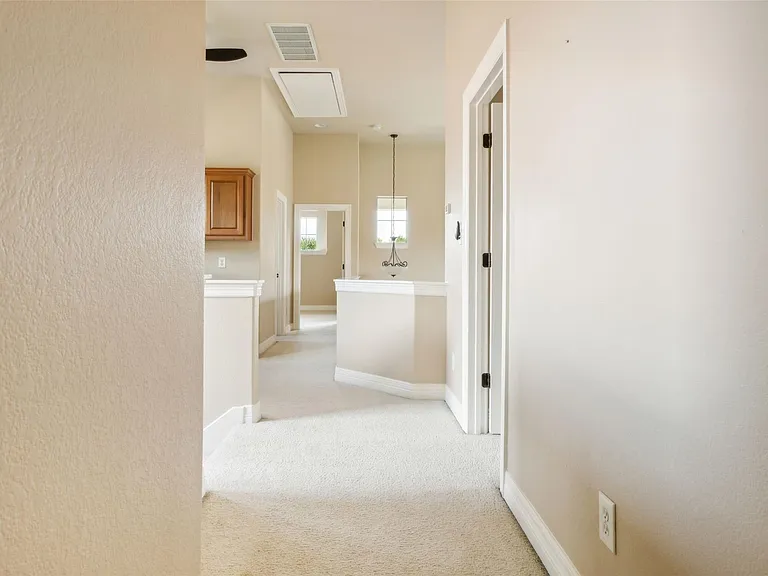 15528 Interlachen Dr — Photo 29