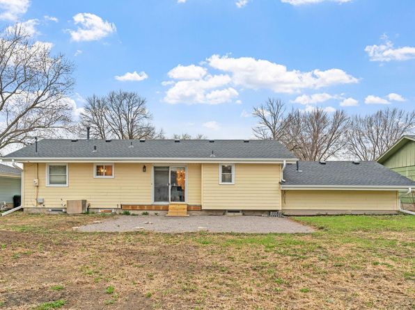 8617 33rd Ave N, Crystal, MN 55427