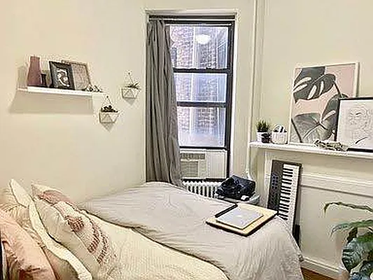 Rented by REAL New York | media 25