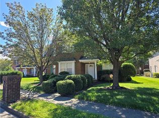 905 Riddlehurst Ave, Chesapeake, VA 23320