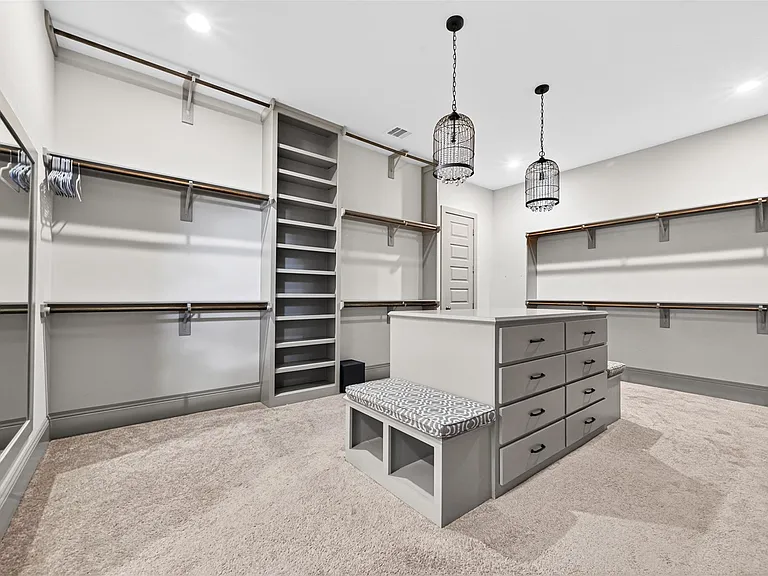 2072 Laurie Darlin Dr — Photo 16
