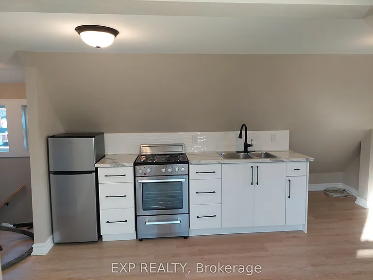 148 Gibson Ave #LOFT — Photo 5