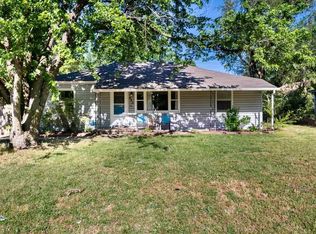445 S Maple Ln, Wichita, KS 67209