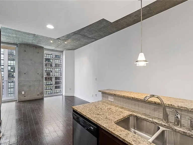 855 W Peachtree St NE #2211 — Photo 11