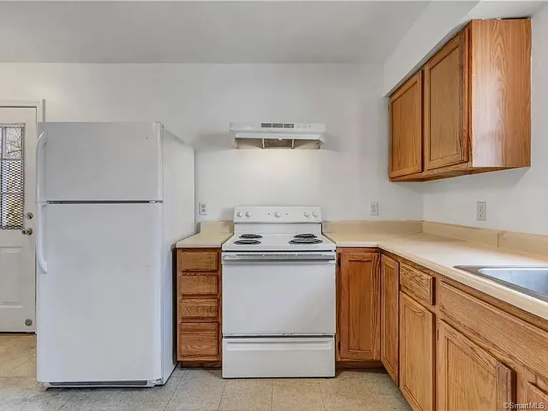 38 Diamond St — Photo 8