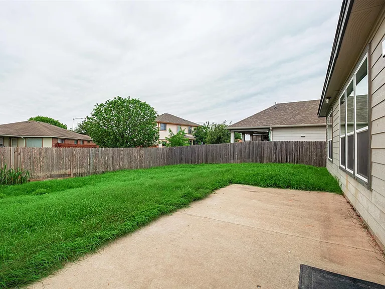 12401 Franklin D Roosevelt St — Photo 31