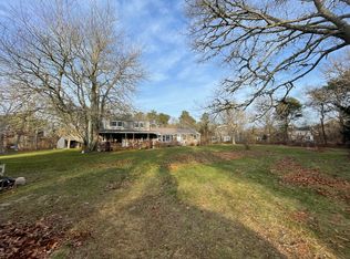 9 Suttons Way, Edgartown, MA 02539