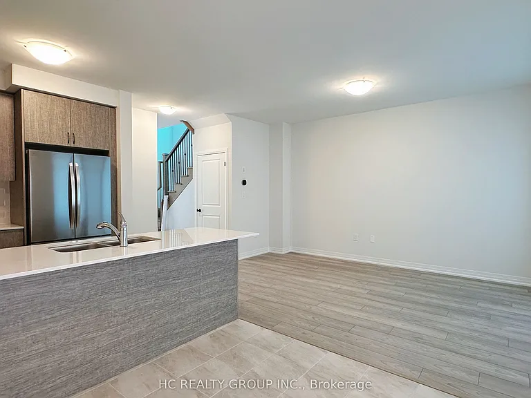 1018 Valhalla Ter — Photo 3