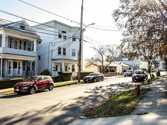 4th image of 47 Florence Ave #47