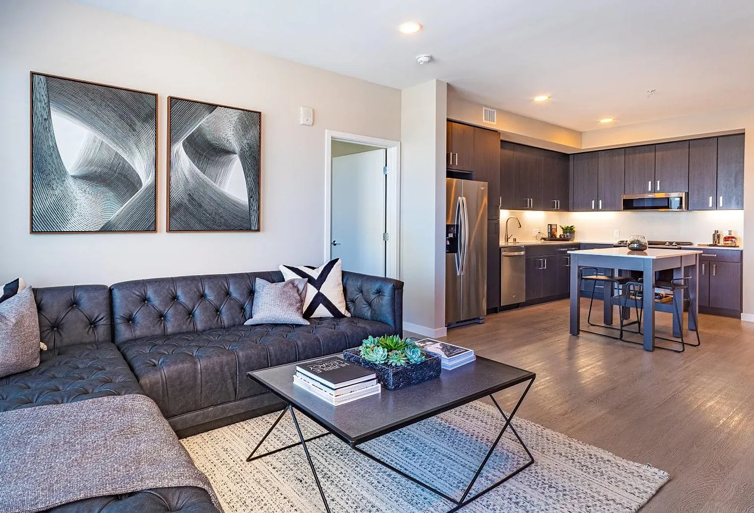 1 bed, 1.0 bath, 807 sqft, $7,608 — Photo 1