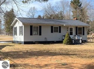 125 N River St, Tawas City, MI 48763