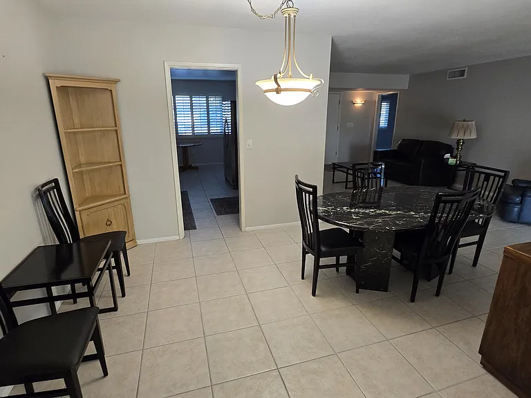 10715 W Tropicana Cir — Photo 11