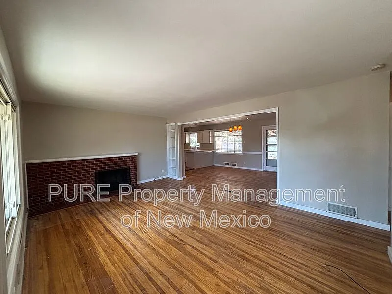 4 bed, 2.0 bath, $1,950 — Photo 3