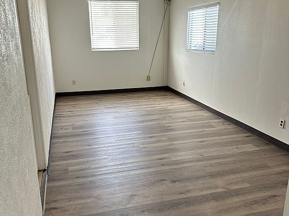 4th image of 1623 W Caldwell Ave