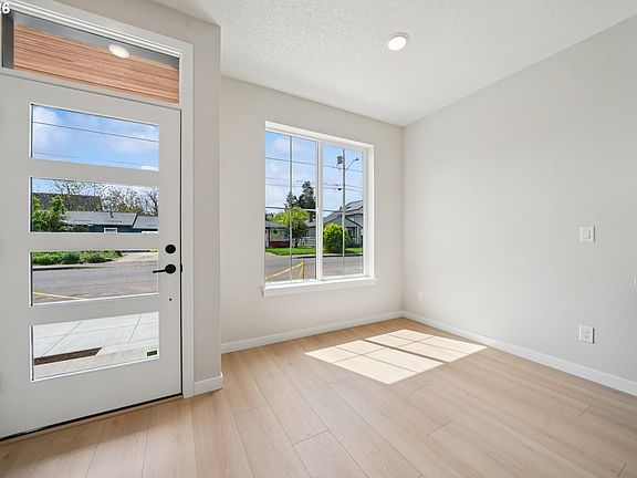 4th image of 5971 SE Reedway St