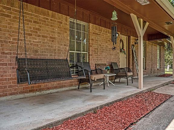 3rd image of 470 Creekridge Dr