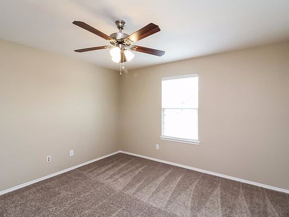 3rd image of 1282 Wysteria Ln