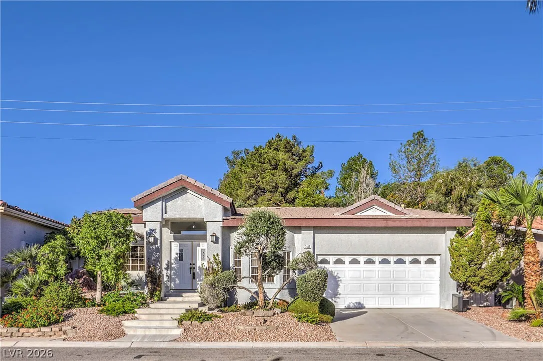 4 bed, 2.5 bath, 2582 sqft, $3,999 — Photo 1