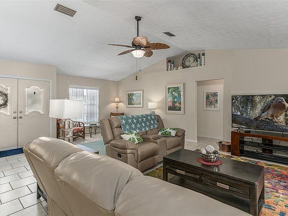 5th image of 2394 Arlee Ln