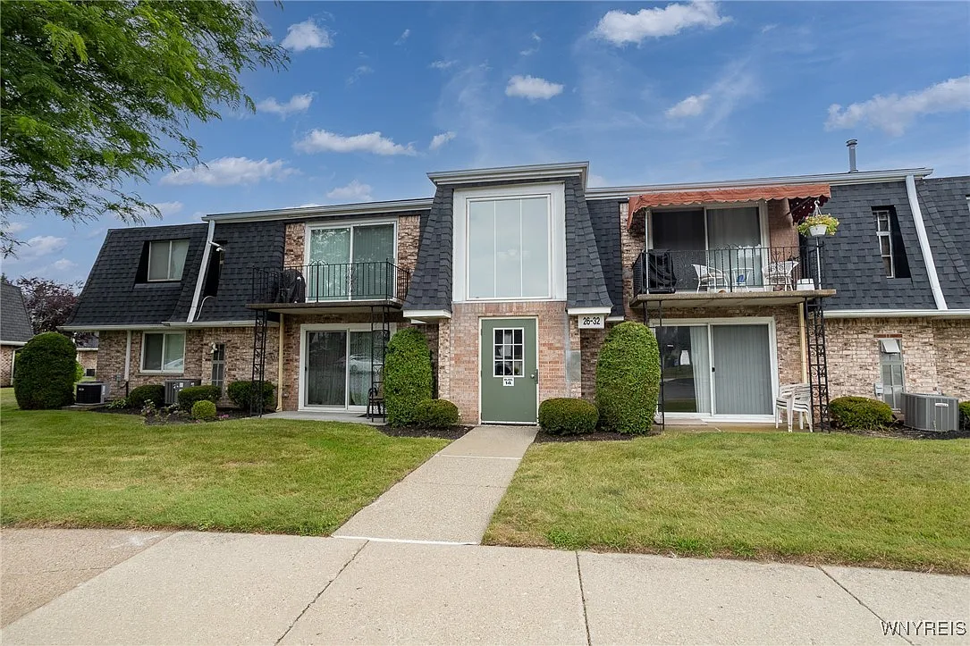 30 Foxberry Dr S #B photo 1