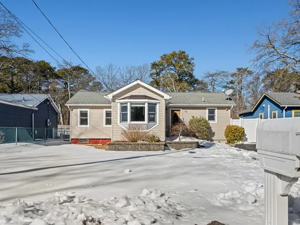 84 Woodland Dr, Brick, NJ 08723