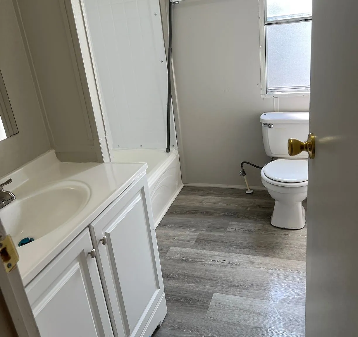 3 bed, $995 — Photo 4