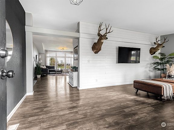 3rd image of 20930 SE 424th Street