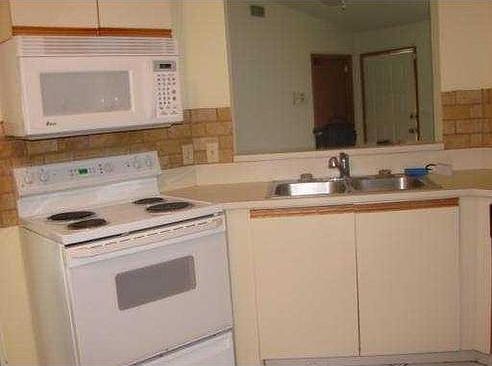 2nd image of 790 SW Dalton Cir