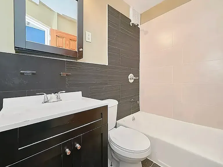 432 E 88th St #108 — Photo 5