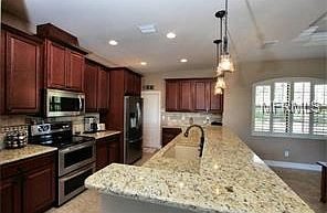 4th image of Gardenside Cir