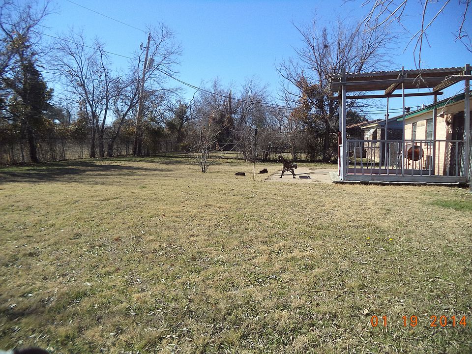 2nd image of 4540 Parkwood Dr
