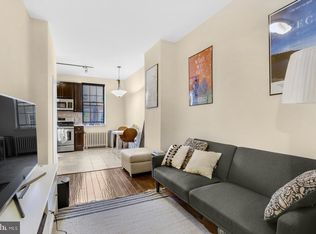 626 S 19th St #2F, Philadelphia, PA 19146