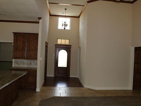 Fireplace to entree